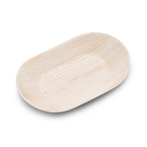 Plateau ovale jetable écologique de 14 pouces fait à la main à partir de vaisselle biodégradable en feuille d'areca naturelle pour un avenir durable - Product Image 2