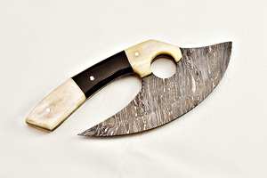 Cuchillo Ulu de acero de Damasco hecho a mano con hueso y mango de cuerno de búfalo para picar y cortar en la cocina - Product Image 5