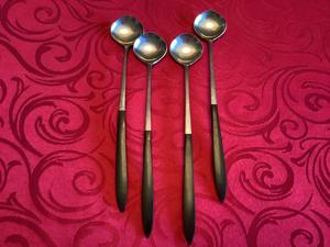 Cubiertos de Acero Inoxidable con Acabado Plateado y Cabeza Redonda, Elegantes para el Hogar, Comedor, Bodas, Eventos y Catering, Juego de 4 Cucharas - Product Image 4