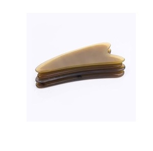 Masseur facial en corne de buffle, planche Gua Sha pour le lifting du visage et le grattage - Product Image 1