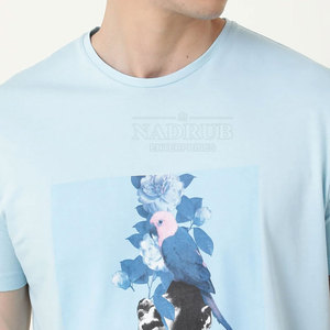 Camiseta estampada para hombre con ajuste clásico y diseño gráfico elegante Camiseta estampada informal con tela de algodón suave - Product Image 6