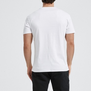 Fabricant OEM de t-shirts en coton pour hommes, vente en gros personnalisée, 200 GSM, étiquette privée, production en vrac, tissu de qualité supérieure - Product Image 2