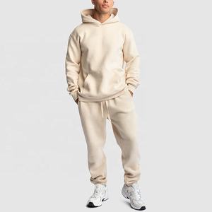 Ensemble de survêtement d'hiver pour hommes, durable, fournisseur de vêtements de sport OEM, Pakistan, Outfitize International - Product Image 1