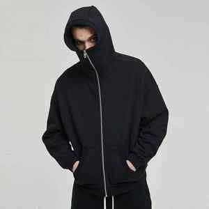 Sudadera con capucha y máscara protectora para invierno, hecha con tela gruesa, interior acogedor y ajuste moderno y relajado para las estaciones frías. - Product Image 3