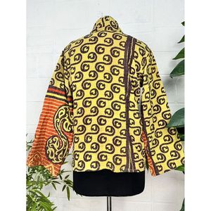 เสื้อแจ็คเก็ต Kantha Stitch Dori สไตล์วินเทจ งานแฮนด์เมดแบบไม่ซ้ำใคร เสื้อคลุมสั้นแบบสองด้าน ผ้าทอปักลาย โบโฮชิค แฟชั่น - Product Image 3