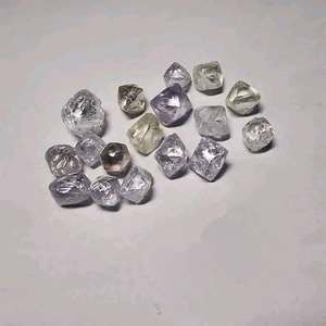 Diamant naturel certifié, taille brillant rond, couleur profonde fantaisie, pour la fabrication de bijoux, en vente - Product Image 4