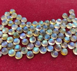 Cabochon rond en Labradorite naturelle 4mm-Labradorite de qualité supérieure - Product Image 2