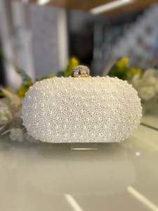 Pochette de soirée élégante brodée à la main avec décoration de perles de luxe Sac à main parfait pour les mariages et les grandes occasions - Product Image 6