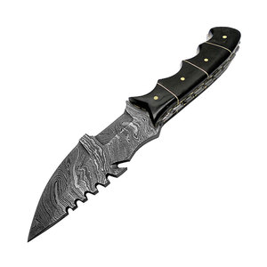 Couteau de chasse et de bushcraft artisanal en acier Damas avec manche en bois de rose, couteau de combat de haute qualité - Product Image 1