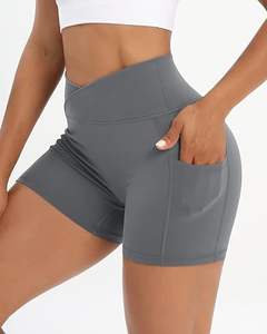 Yoga elástico con bolsillos laterales Pantalones cortos de Yoga para Mujeres Cintura cruzada Gimnasio activo 100% Poliéster con alta y calidad premium - Product Image 3