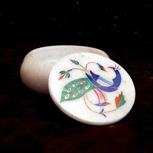 Sous-verres en marbre blanc sculpté, sous-verres pour boissons chaudes et froides avec support, ensemble de 2 pour thé, café, cocktails - Product Image 3