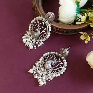 ผู้ผลิตอินเดียขายส่งแบบดั้งเดิมที่มีคุณภาพสูงเครื่องประดับโลหะออกซิไดซ์โทนสีเงินต่างหูชุดเครื่องประดับสำหรับผู้หญิง - Product Image 2