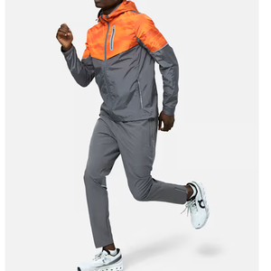 Venta al por mayor nuevo personalizado mangas completas nuevo estilo nylon poliéster rompevientos correr chándal para hombres cremallera con capucha rompevientos - Product Image 5