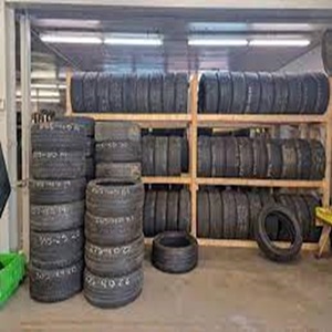 Neumáticos de automóviles usados sin cámara de diseño radial para automóviles de pasajeros en tamaños 165/70R14 165/70R13 165/60R14 - Product Image 1