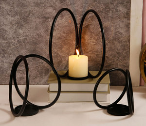 Bougeoir en métal noir avec finition enduite de poudre moderne belle conception de décor à la maison Unique bougie à double anneau - Product Image 1