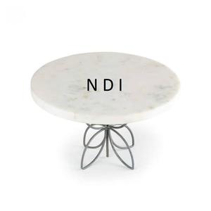 Soporte para pasteles de madera de aspecto tradicional, forma redonda, con acabado natural, para celebraciones de cumpleaños en casa, al precio más bajo. - Product Image 6