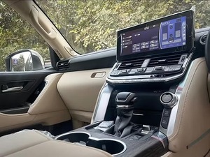 Toyota Land Cruiser 300 3.5 V6 ZX (Volante a la Derecha) Usado 2024 en Venta, 6 Asientos, Cuero, Cámara Trasera, Emisión Euro III, 8L - Product Image 4