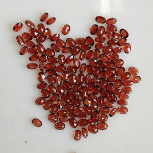 Granate Rojo Natural de 3.5x2.5MM, Corte Ovalado, Piedra Preciosa Suelta de la Mejor Calidad para la Fabricación de Joyas - Product Image 4