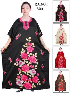 Vente en gros Caftans de luxe à imprimé africain, grande taille, coupe ample, vêtements en soie pour femmes - Product Image 3