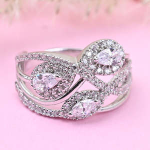 Anillo de Plata de Ley 925 de Primera Calidad para Hombre, Chapado en Rodio con Diamante Corte Pera, Joyería de Regalo - Product Image 2