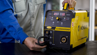 HKMIG200D 50 INVERTER Certifié 100% Machine à souder multi-processus Expert 200A 220V Jaune 24 MIG fabriqué au Vietnam