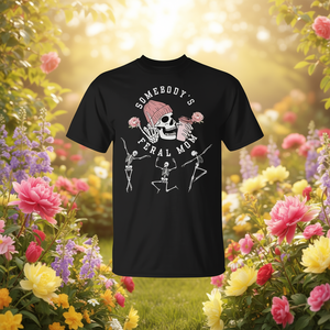 T-shirt Scheletro Floreale di Compleanno 'Mamma Selvaggia' per la Festa della Mamma, Regalo Promozionale Personalizzabile - Product Image 3