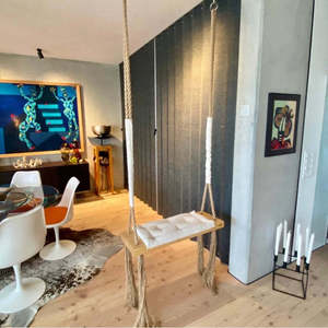 Balançoire élégante en forme de coussin crème pour adultes et enfants, pour une utilisation en intérieur ou en extérieur, cadeau d'anniversaire ou de Noël, mobilier d'extérieur général - Product Image 1