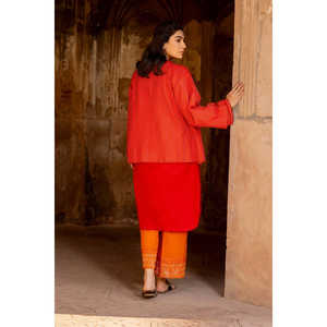 Veste courte asymétrique brodée en Khaddar rouge pour femme, style bohème personnalisable, cuir teinté avec rembourrage en coton, taille XL - Product Image 2