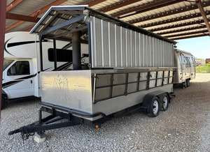 Remolque de Barbacoa y Ahumador Móvil de 8 pies, Totalmente Equipado, con Envío Gratuito, Parrilla Exterior y Cocina para Venta de Comida Ambulante - Product Image 2