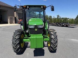 2023 Johnn Deere 5075E Mini Tractor 4WD Rueda 160HP Potencia nominal 4x4 Tipo de accionamiento para uso agrícola - Product Image 3