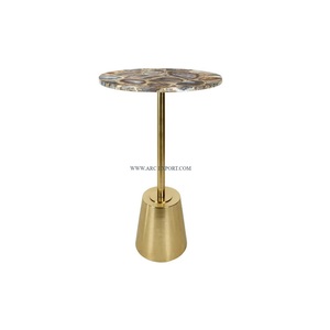 Table d'appoint en agate Base en laiton et métal poli doré Table d'appoint classique pour intérieur et extérieur pour la maison et le jardin pour la décoration de mariage - Product Image 1
