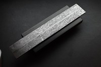 Billet de motif de plumes de Damas forgées à la main pour la forge de lames et l'artisanat en acier à lame à haute teneur en carbone et haute dureté