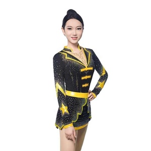 Uniforme Cheer de diseño personalizado con tela de rendimiento transpirable y ajuste Atlético Ideal para porristas competitivas - Product Image 3