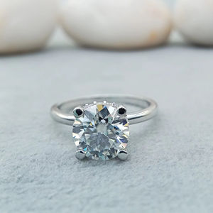 Bague de fiançailles de luxe en or massif 10K avec moissanite et diamant VVS pour mariage ou cadeau - Product Image 1