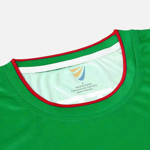 Ensemble de maillots de football personnalisés de haute qualité, vert, 100% polyester, léger, écologique, respirant, extensible dans quatre directions, imprimé sur le devant - Product Image 2