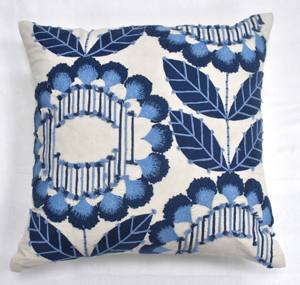 Housse de coussin 100% coton brodé floral écologique pour intérieurs de maison et d'hôtel Nouvel accessoire décoratif - Product Image 1