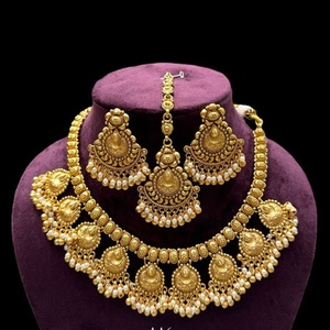 ชุดสร้อยคอชุบทองแบบดั้งเดิมพร้อมต่างหู Tikka คอลเลกชันสำหรับงานแต่งงาน - Product Image 1