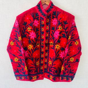 Veste en coton Suzani faite à la main en Inde, veste courte brodée à la main, veste unisexe, veste courte Suzani faite à la main - Product Image 3