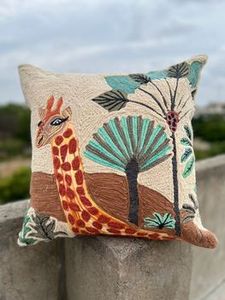 Funda de almohada de algodón con estampado Floral de alta calidad, cojín de flores de primavera bordado, venta al por mayor para la decoración del hogar y el Hotel, lo mejor - Product Image 2