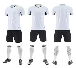 Ensemble de maillots de football personnalisés avec logo par sublimation, entraînement, uniformes à séchage rapide, kit d'équipe de club, rétro football, découpe 100% automatisée - Product Image 1