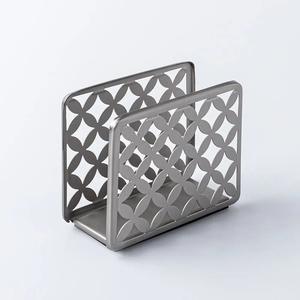 Servilletero Moderno con Diseño Recortado, Acero Inoxidable, Organizador de Mesa Elegante, Base Estable y Duradera, Fácil Acceso, Diseño Elegante - Product Image 1