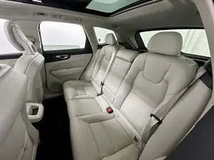 VOLVO XC60 T5 MOMENTUM 2018 D'OCCASION CÔTÉ GAUCHE/DROIT - Product Image 2