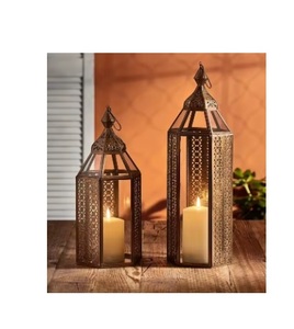 Ensemble de 2 lanternes marocaines en métal avec bougeoirs d'ambiance au design percé complexe pour l'éclairage de la décoration intérieure - Product Image 1