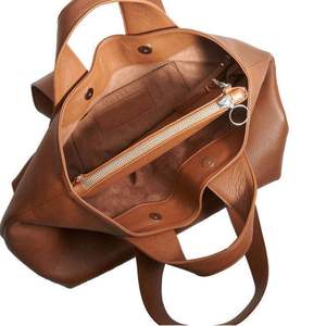 Sac fourre-tout en cuir véritable pour femme à bas prix, design tendance de haute qualité, fermeture ouverte, vente en gros à prix réduit - Product Image 2