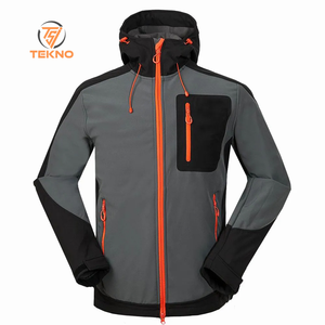 Chaqueta Softshell para hombre hecha a medida Diseño de logotipo de fabricación profesional Estilo de calle disponible en diferentes colores de invierno - Product Image 1