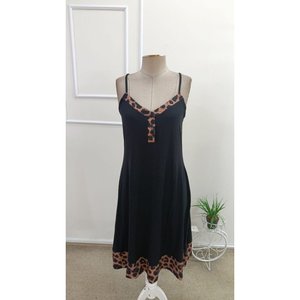 Vestido midi de viscosa con estampado de leopardo, cuello en V y tirantes finos para mujer, 34612 - Negro - Product Image 4