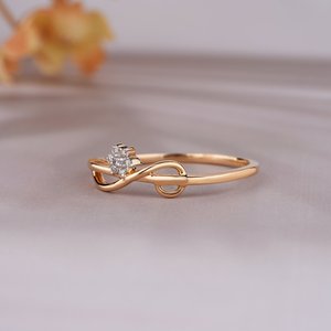 Precioso anillo de compromiso de oro de 14 quilates y promesa de boda, joyería única de flor de moissanita para regalo de aniversario - Product Image 5