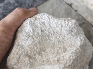 El polvo es el mineral óptimo para mejorar la integridad superficial de los sellos de caucho extruidos utilizados en entornos exigentes. - Product Image 3