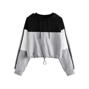 Sweat à capuche décontracté et élégant pour femme pour les amateurs de mode Polaire douce Design confortable Parfait pour le look Streetwear - Product Image 1