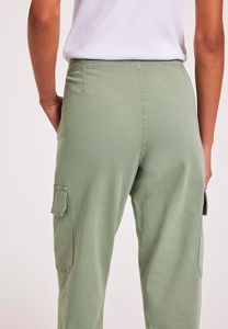 กางเกงคาร์โก้ผู้หญิงสั่งทำขายส่งแบบ OEM เอวกลาง กระเป๋าอเนกประสงค์ ระบายอากาศ แห้งเร็ว มีเชือกผูกเอว กางเกงสำหรับฤดูหนาว - Product Image 3